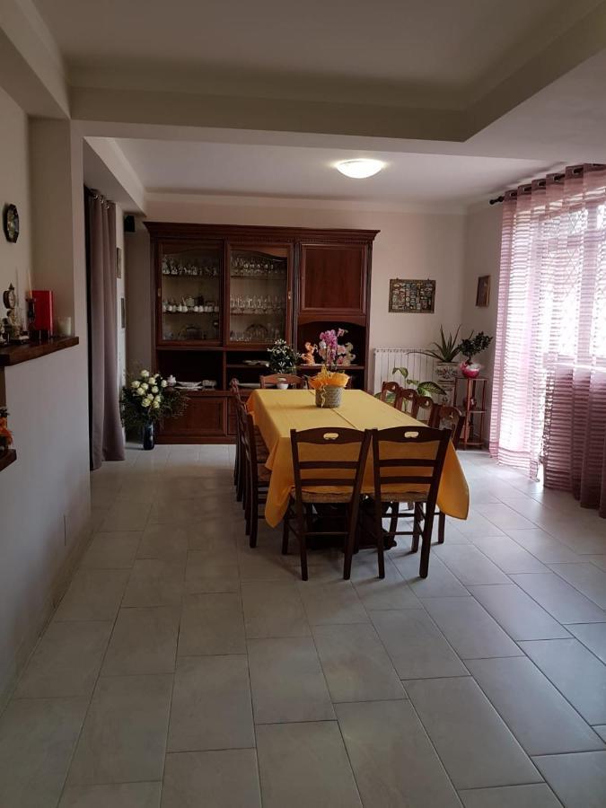 B&B La Casetta Di Lilly Amelia Extérieur photo